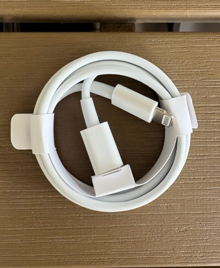 Cable blanco C a Lightning