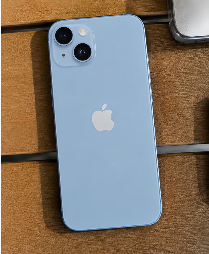 iPhone 14 celeste parte trasera