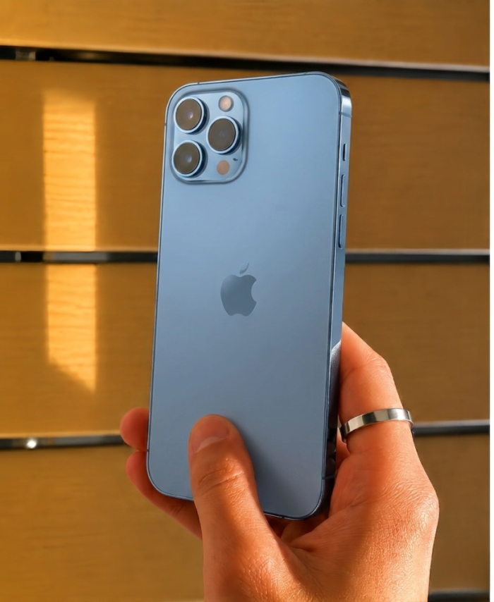 iPhone 13 pro max celeste